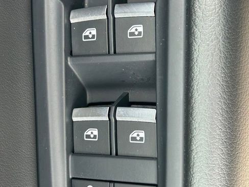 Used 2025 Audi Q5 2.0T Premium image 25