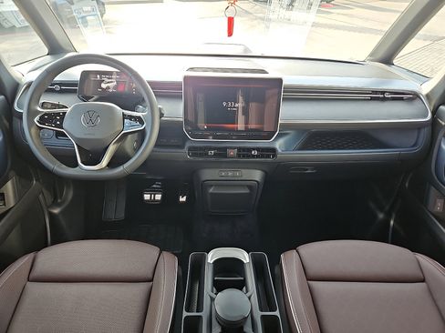 New 2025 Volkswagen ID. Buzz Pro S Plus AWD/4WD image 8