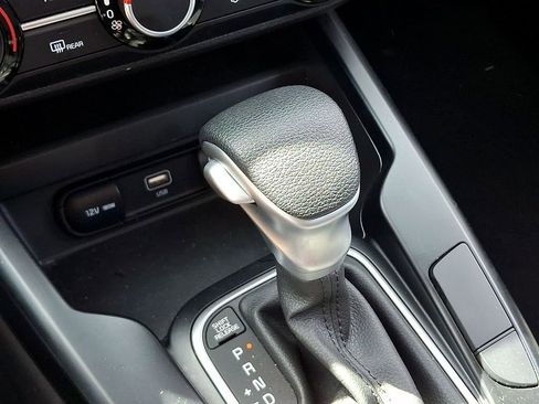 Used 2025 Kia Soul LX w/ LX Technology Package image 14