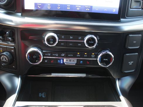 Used 2022 Ford F150 Raptor w/ Raptor 37 Performance Package AWD/4WD image 30