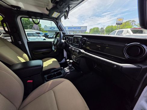 Used 2020 Jeep Wrangler Unlimited Sport AWD/4WD image 11