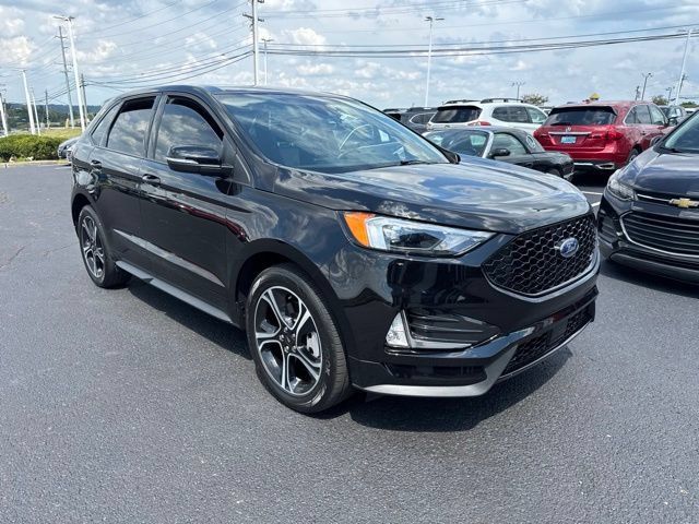 Used 2023 Ford Edge ST AWD/4WD image 3
