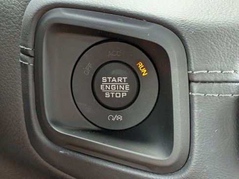 Used 2025 Jeep Wrangler Unlimited Sahara w/ Safety Group AWD/4WD image 34
