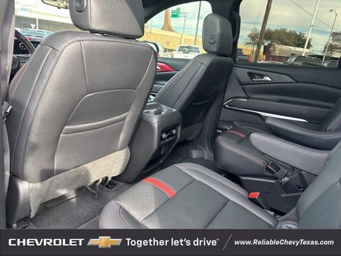 Certified 2024 Chevrolet Traverse RS image 17