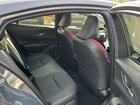 New 2025 Toyota Prius Plug-In Hybrid image 11