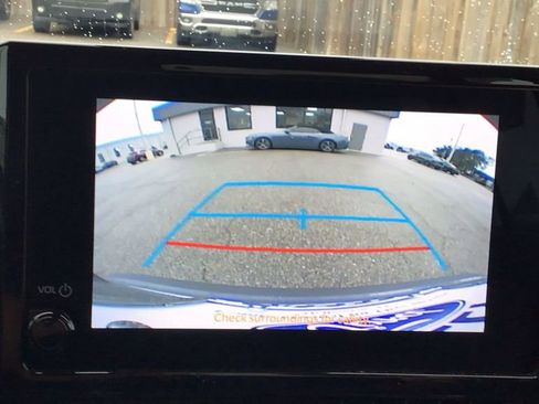 Used 2023 Toyota Corolla LE image 21