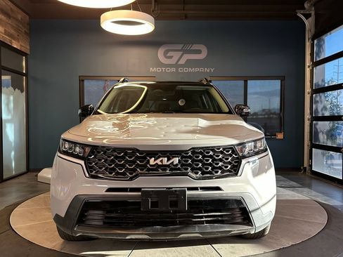 Used 2022 Kia Sorento S w/ Panoramic Sunroof Package AWD/4WD image 8