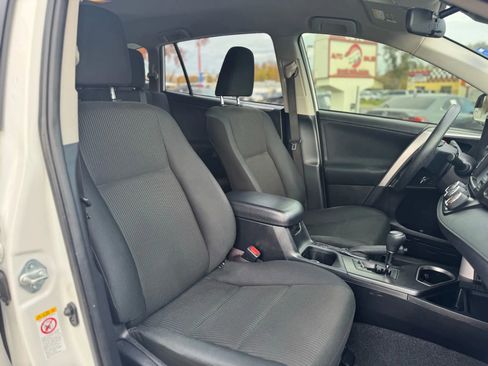 Used 2017 Toyota RAV4 LE w/ Carpet Mat Package image 9