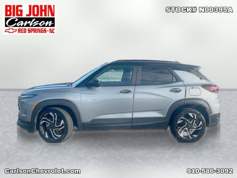 Used 2026 Chevrolet TrailBlazer RS FWD image 2