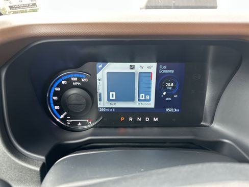 Used 2024 Ford Bronco Outer Banks image 16