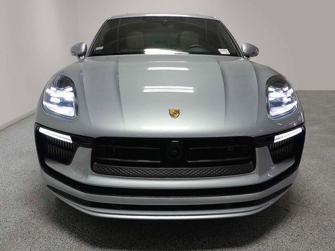 Used 2025 Porsche Macan S AWD/4WD image 2