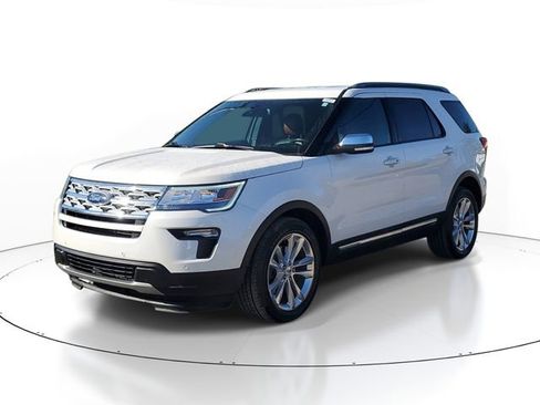 Used 2019 Ford Explorer XLT w/ Equipment Group 202A AWD/4WD image 2