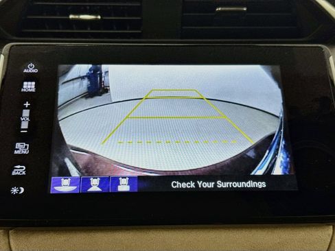 Used 2018 Honda Clarity Touring image 19