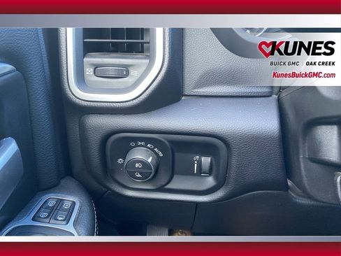 Used 2024 RAM 3500 Big Horn image 15