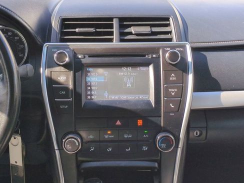 Used 2016 Toyota Camry SE image 17