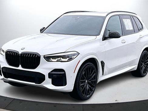 Used 2022 BMW X5 sDrive40i w/ M Sport Package image 4
