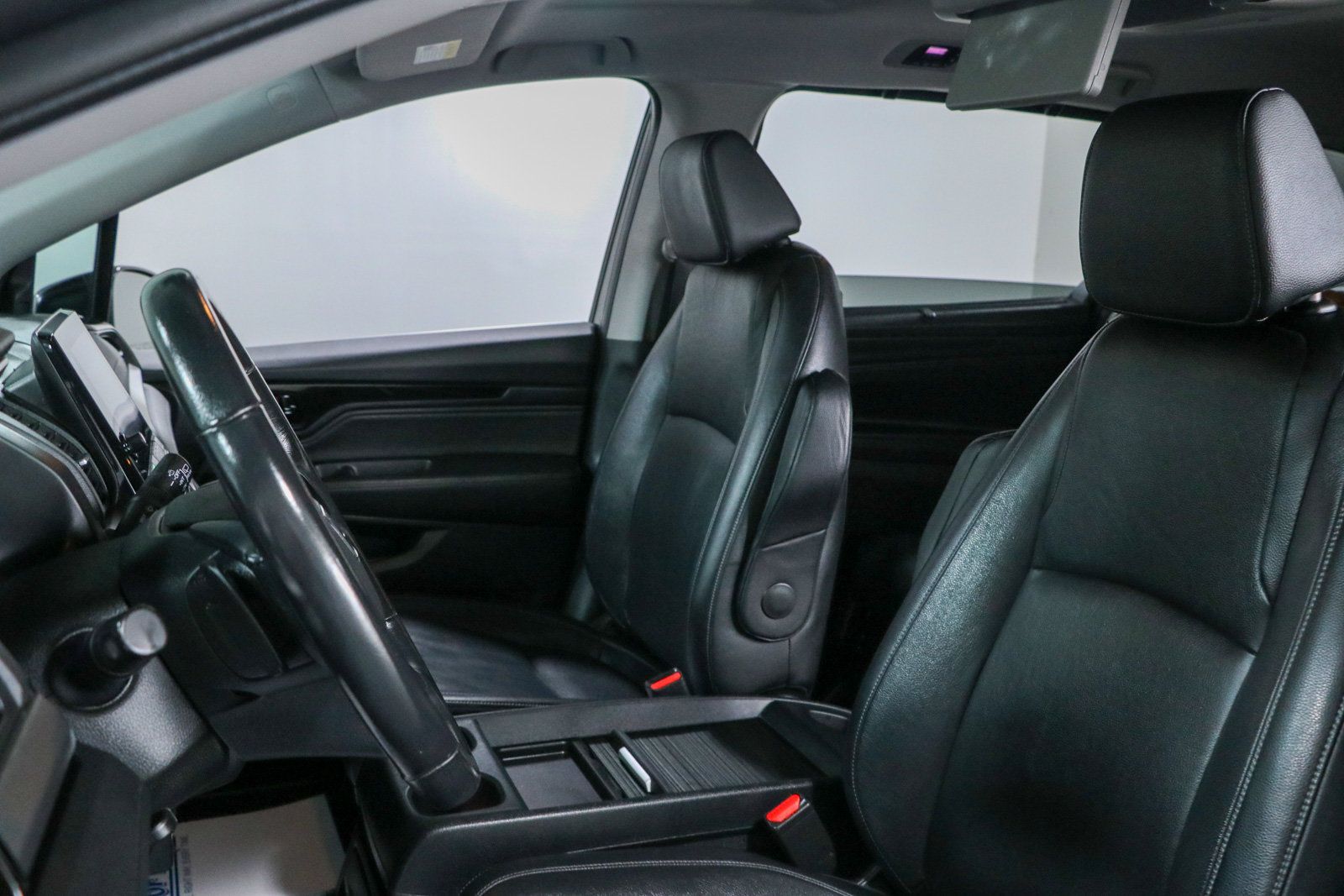 Used 2023 Honda Odyssey Touring image 25