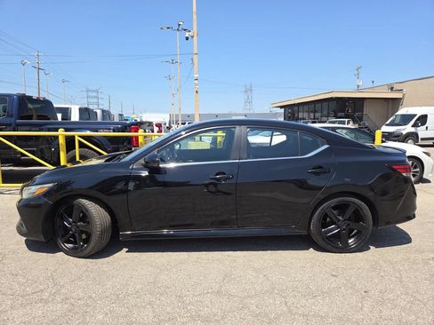 Used 2022 Nissan Sentra SR w/ Midnight Edition FWD image 11