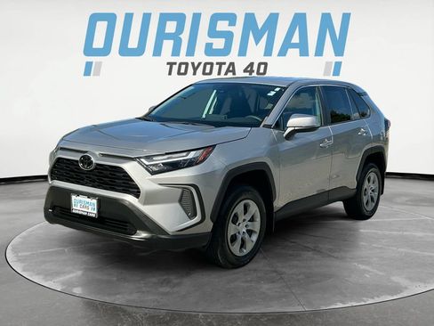 Used 2023 Toyota RAV4 LE FWD image 3