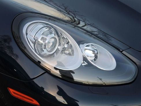 Used 2016 Porsche Panamera Edition image 31