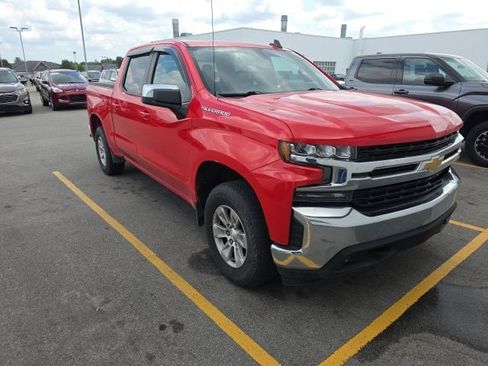 Used 2019 Chevrolet Silverado 1500 LT w/ Fleet Comfort Package AWD/4WD image 3