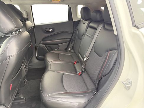 Used 2019 Jeep Compass Trailhawk w/ Cold Weather Group image 13