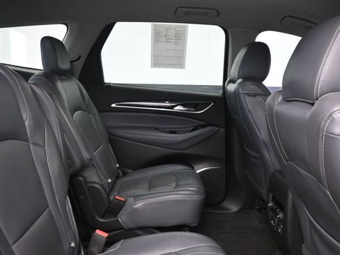Used 2018 Buick Enclave Essence image 13