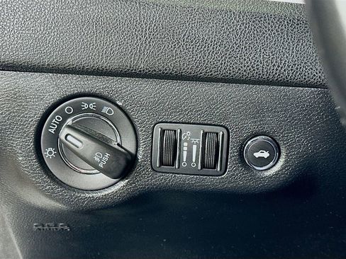 Used 2022 Chrysler 300 S image 21