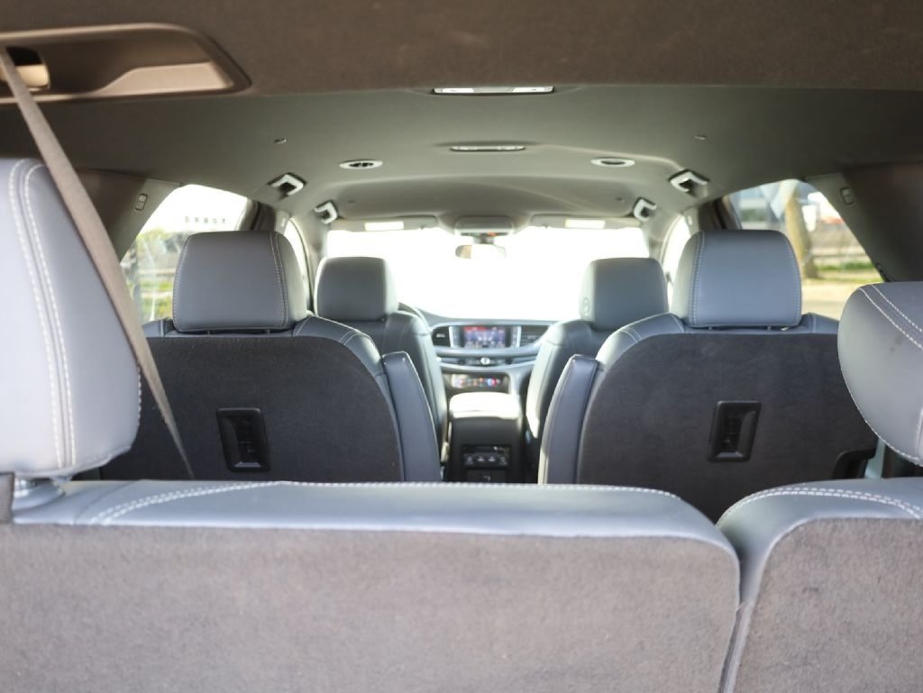 Used 2022 Buick Enclave Essence AWD/4WD image 21