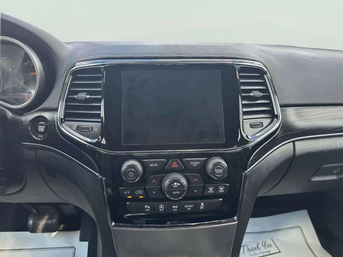 Used 2019 Jeep Grand Cherokee Limited AWD/4WD image 21