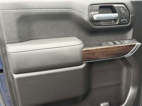Used 2021 GMC Sierra 1500 SLT image 11