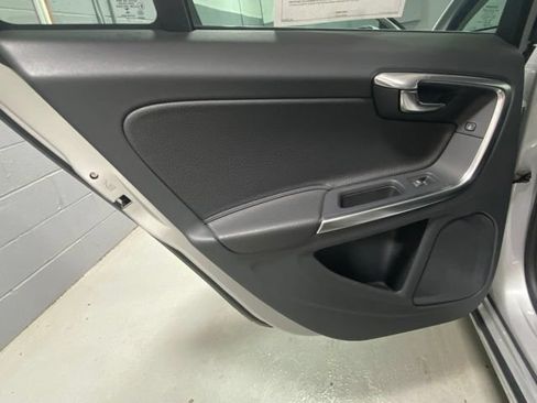 Used 2014 Volvo S60 T5 AWD/4WD image 8