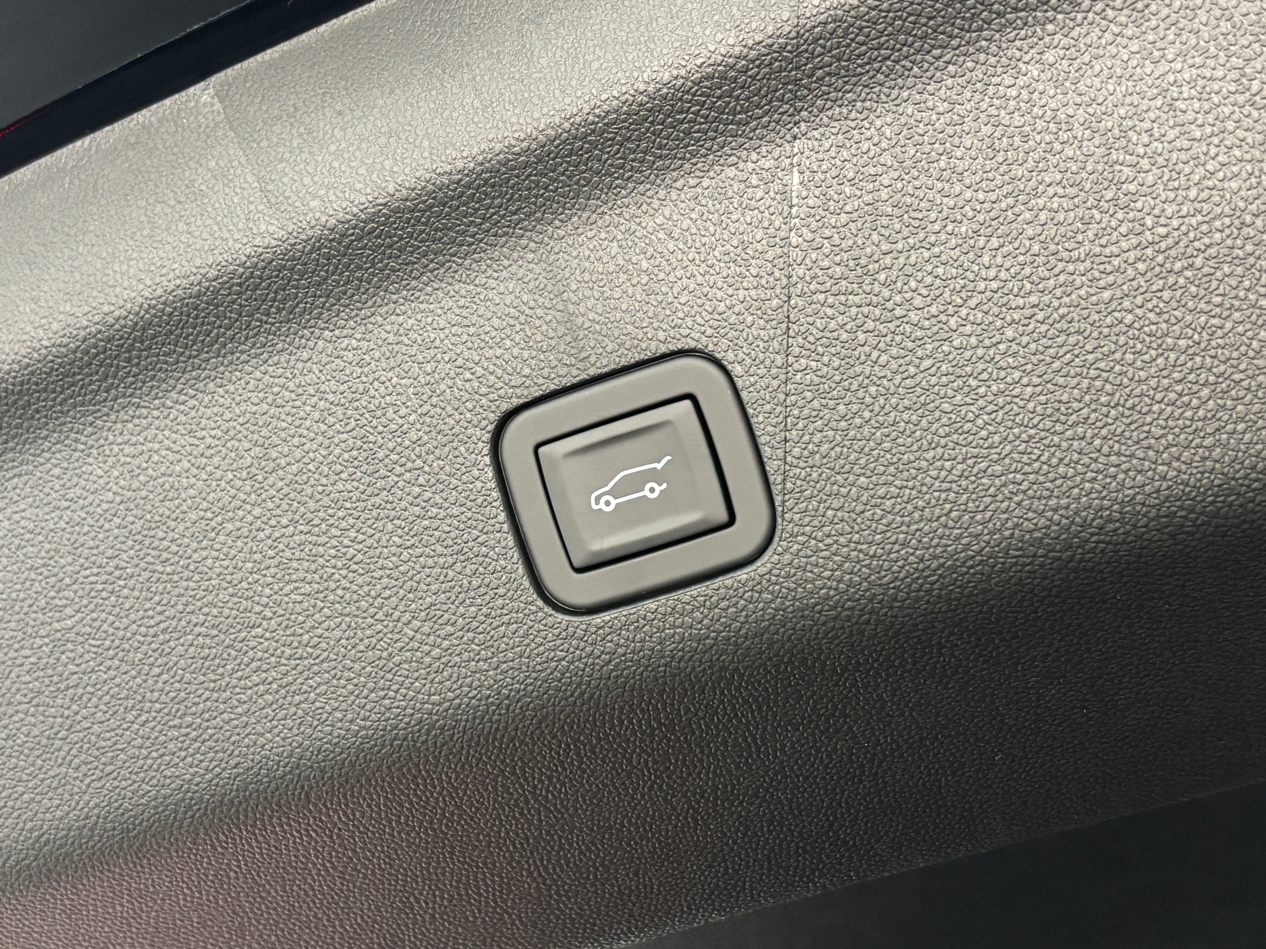 New 2026 GMC Yukon Denali AWD/4WD image 15
