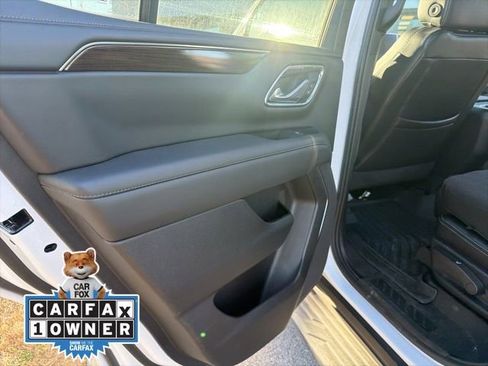 Used 2024 GMC Yukon SLE w/ Gmc Pro Safety Plus Package image 24