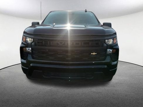 Used 2024 Chevrolet Silverado 1500 Custom AWD/4WD image 2
