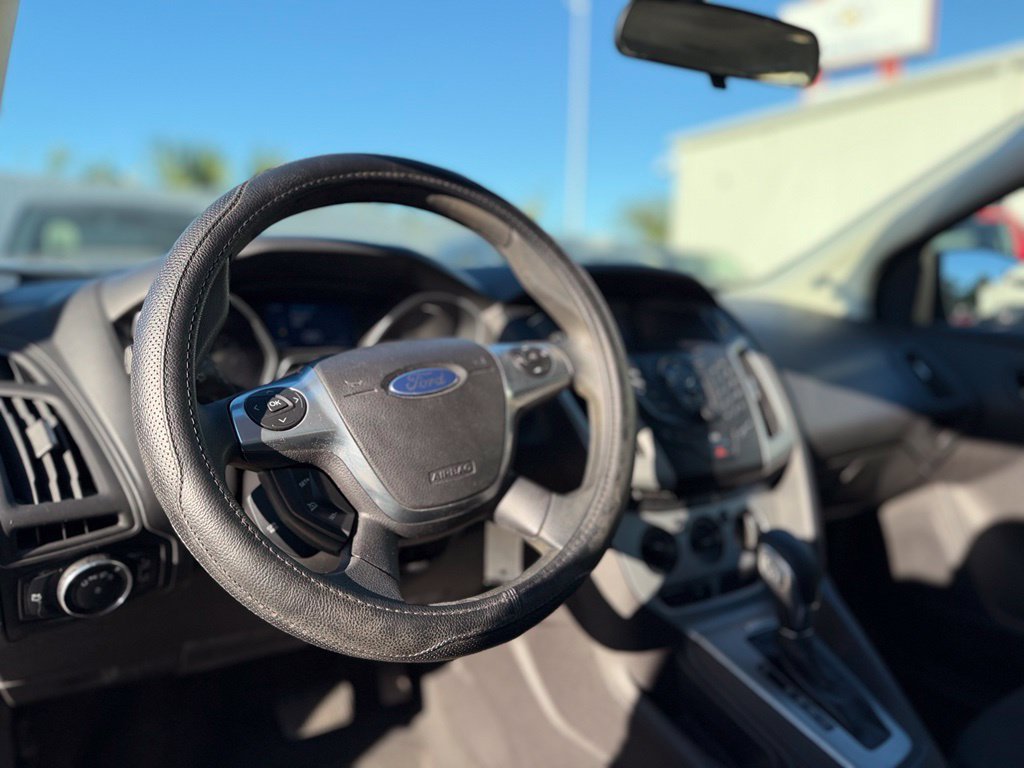 Used 2014 Ford Focus SE FWD image 15