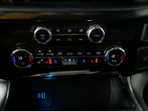 Used 2021 Ford F150 Platinum image 32