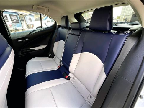 Used 2020 Lexus UX 250h w/ Premium Package AWD/4WD image 20