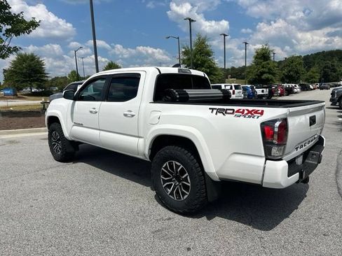 Used 2020 Toyota Tacoma TRD Sport AWD/4WD image 10