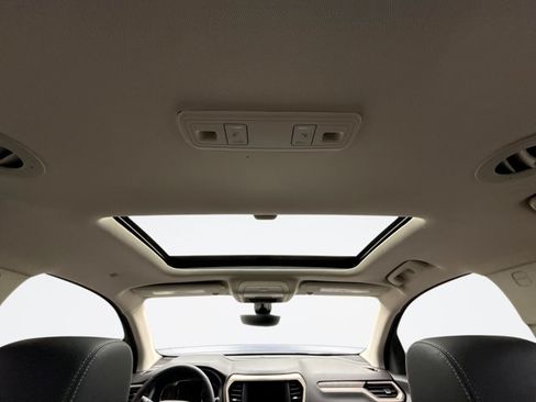 Used 2022 GMC Acadia Denali w/ Denali Ultimate Package AWD/4WD image 20