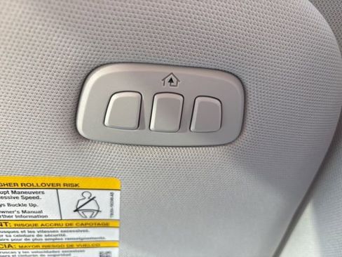 Used 2025 Ford Expedition Active image 31