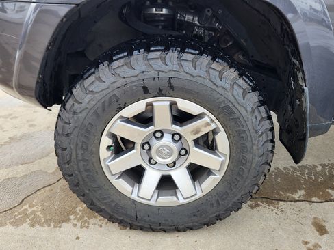 Used 2016 Toyota 4Runner Trail image 18