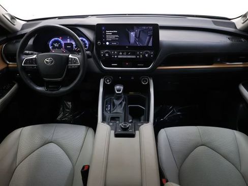 Used 2024 Toyota Grand Highlander Platinum image 84