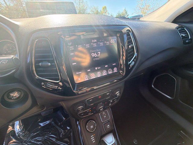 Used 2018 Jeep Compass Limited AWD/4WD image 20