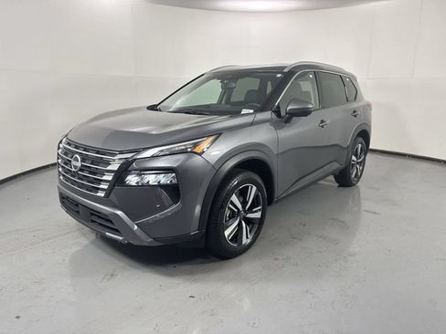 Used 2026 Nissan Rogue SL AWD/4WD image 2