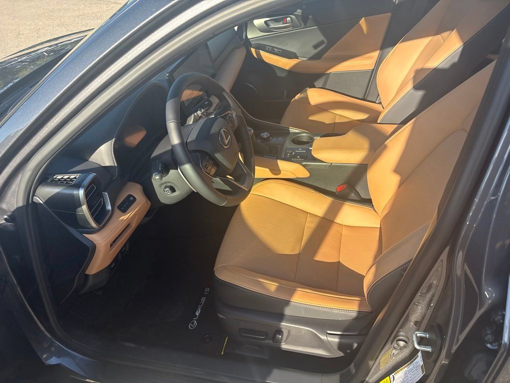 Used 2026 Lexus IS 350 F Sport RWD image 16