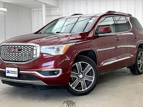 Used 2017 GMC Acadia Denali w/ Technology Package image 2