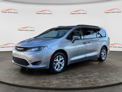 Used 2018 Chrysler Pacifica Touring-L Plus w/ Tire & Wheel Group