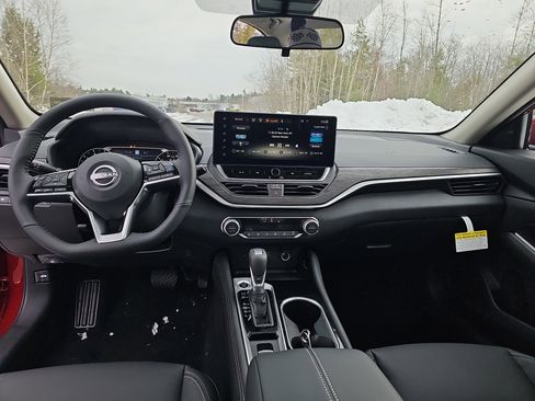 New 2025 Nissan Altima 2.5 SL image 3