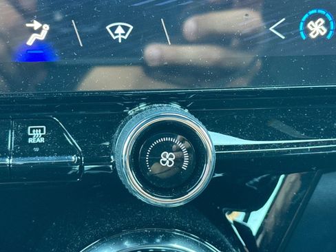 Used 2026 Chevrolet Blazer EV LT image 31